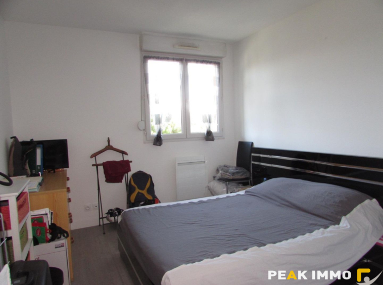 T2 avec balcon et parking couvert   Résidence calme à Bonnev