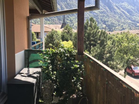 T2 avec balcon et parking couvert   Résidence calme à Bonnev