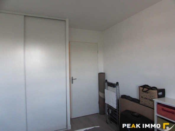 T2 avec balcon et parking couvert   Résidence calme à Bonnev