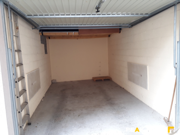 Lot de 3 garages à vendre - pour investisseur