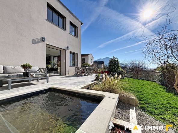 Maison 6 pièces - 211 m2 - Gruffy