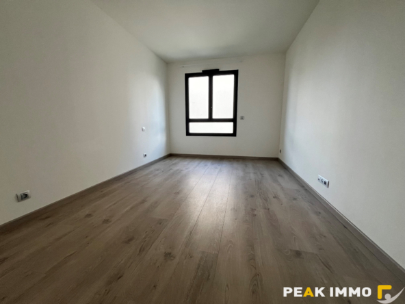 Appartement 5 pièces - 166,50 m2 -  SAINT-GENIS-POUILLY