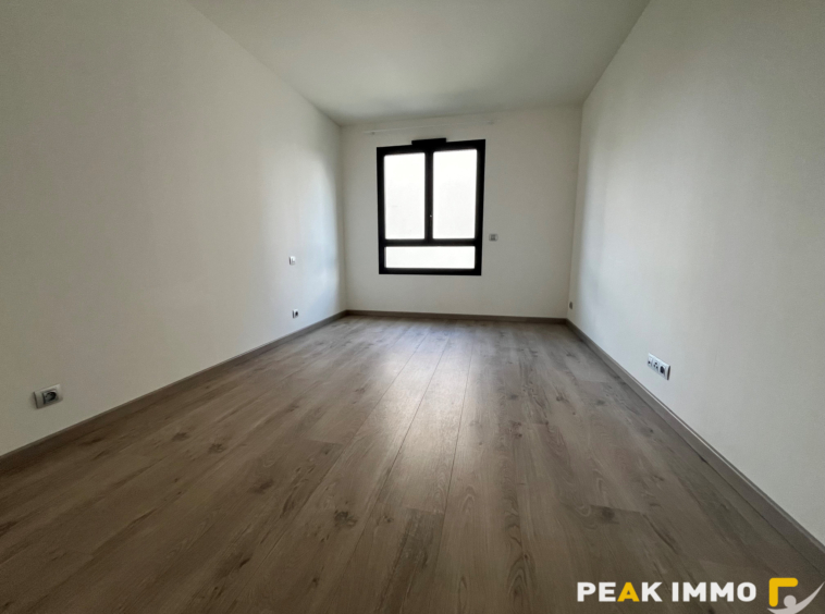 Appartement 5 pièces - 166,50 m2 -  SAINT-GENIS-POUILLY