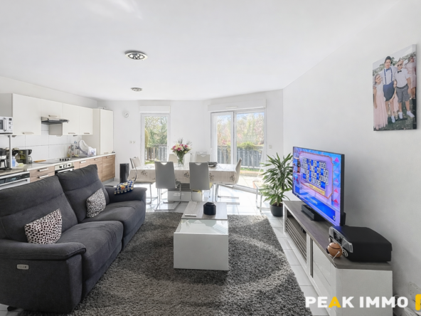 BONNE - T4 lumineux avec jardin privatif et garages