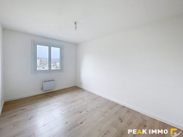 SAINT-PIERRE-EN-FAUCIGNY   Charmant T3 avec balcon et garage