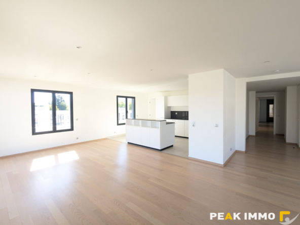 Appartement T6 - 208 m2 - SAINT-GENIS-POUILLY