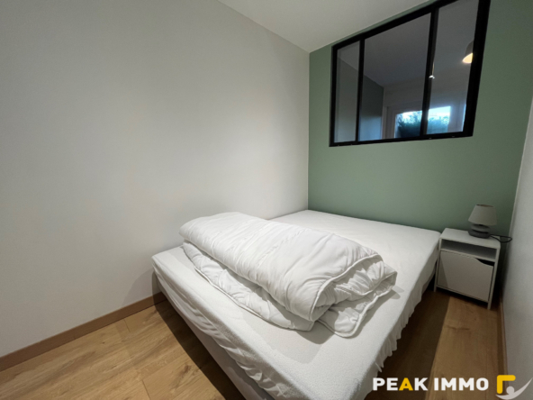 T1 meublé avec jardin   Résidence sécurisée proche tram et c