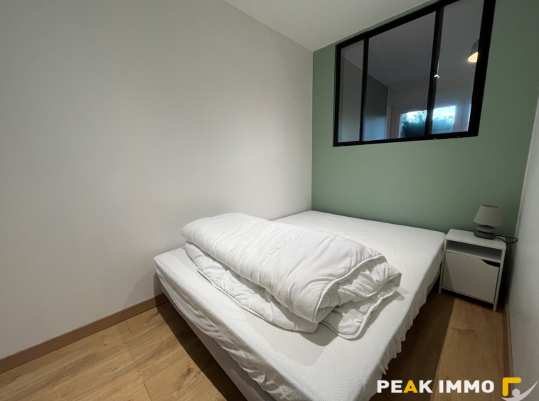 T1 meublé avec jardin   Résidence sécurisée proche tram et c