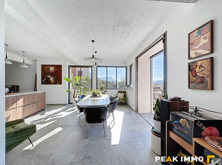 Maison 6 pièces - 211 m2 - Gruffy