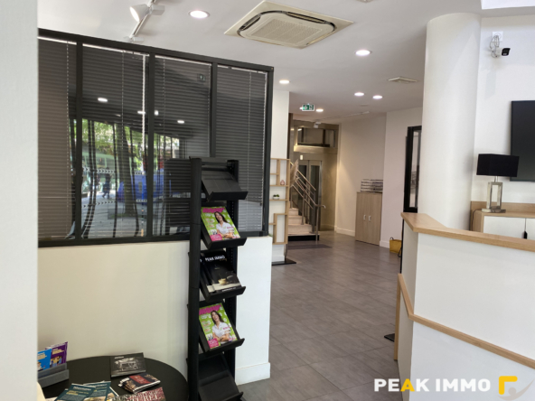 ANNEMASSE   Local commercial rénové en plein coeur de ville,