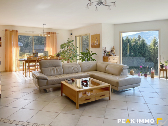 EN EXCLUSIVITE VALLEE VERTE SECTEUR BOEGE MAISON D'EXCEPTION