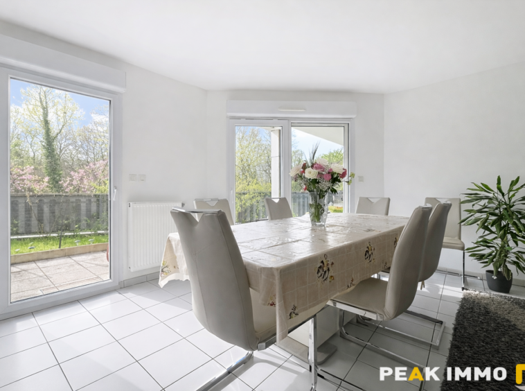 BONNE - T4 lumineux avec jardin privatif et garages