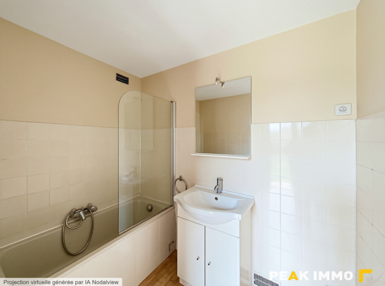 Maison mitoyenne de 46.06m2 avec jardin à rénover   Peillonn