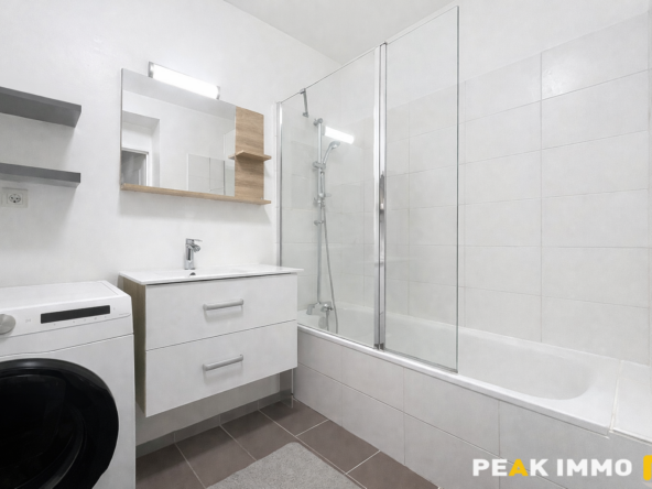 BONNE - T4 lumineux avec jardin privatif et garages