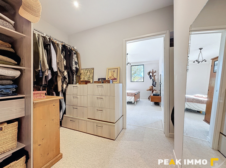 Maison 6 pièces - 211 m2 - Gruffy