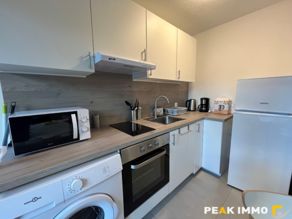 T1 meublé avec jardin   Résidence sécurisée proche tram et c