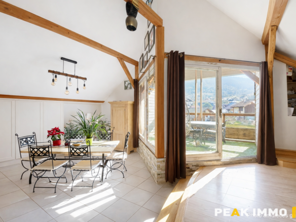 Magnifique Duplex -125 m2 - DOUSSARD