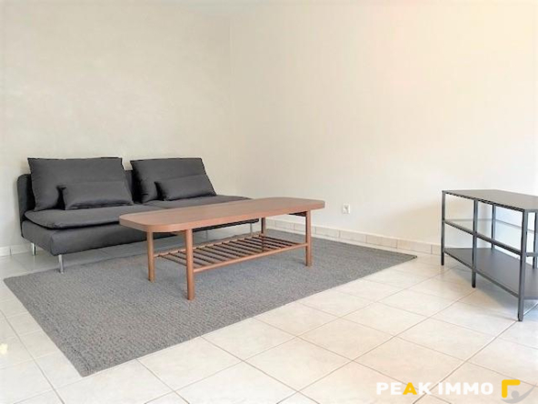 UCINGES   Appartement T2 meublé avec terrasse, garage et par