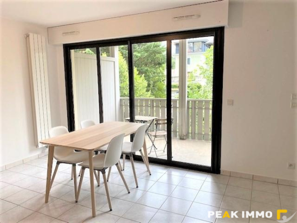 UCINGES   Appartement T2 meublé avec terrasse, garage et par