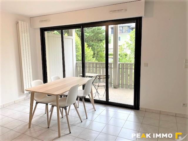 UCINGES   Appartement T2 meublé avec terrasse, garage et par