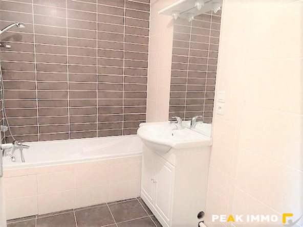 UCINGES   Appartement T2 meublé avec terrasse, garage et par