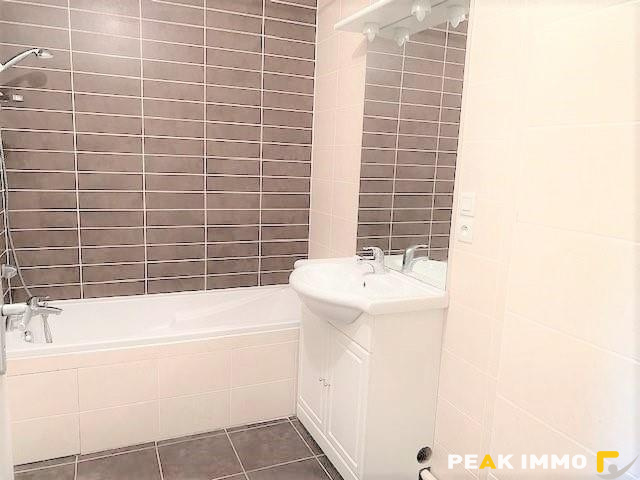 UCINGES   Appartement T2 meublé avec terrasse, garage et par