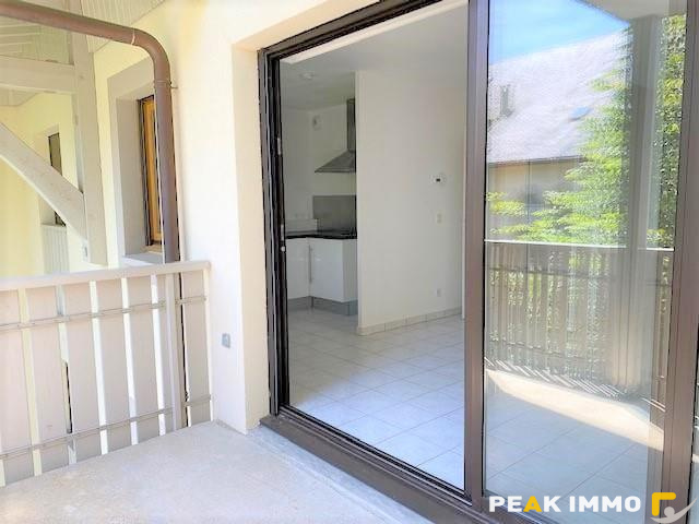 UCINGES   Appartement T2 meublé avec terrasse, garage et par