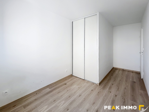 ANNEMASSE   Appartement T4 lumineux avec terrasse et balcon,