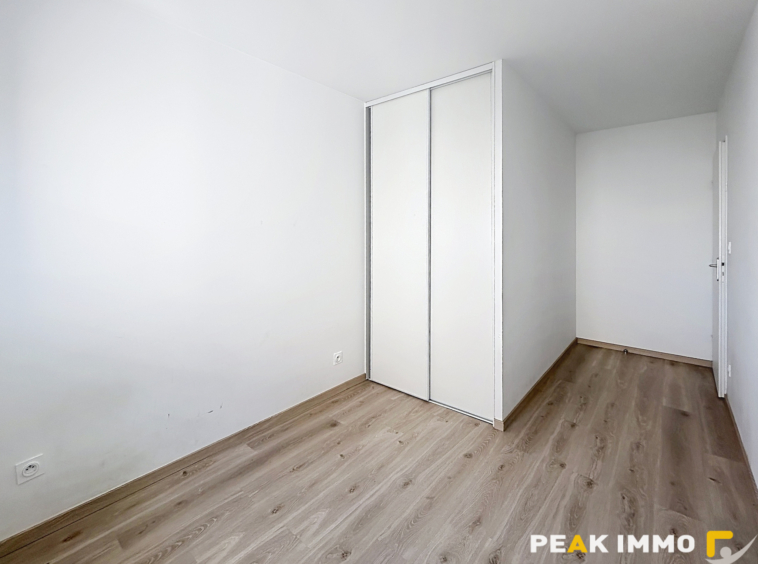 ANNEMASSE   Appartement T4 lumineux avec terrasse et balcon,