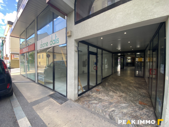 Local Commercial 2 pièces 40m2 Cluses