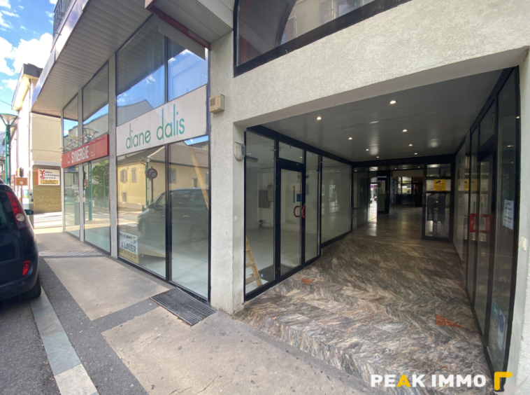 Local Commercial 2 pièces 40m2 Cluses