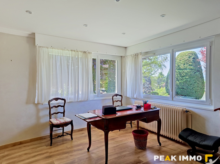 EXCLUSIVITE-CRANVES SALES CENTRE- MAISON D'ARCHITECTE FORT P