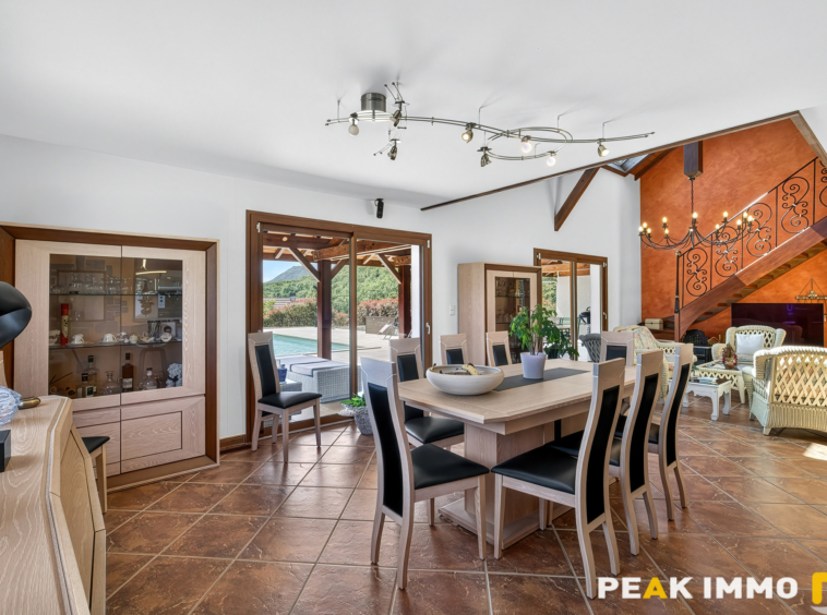 Maison vue lac - 9 pièces - 273 m2 - Portout Chanaz