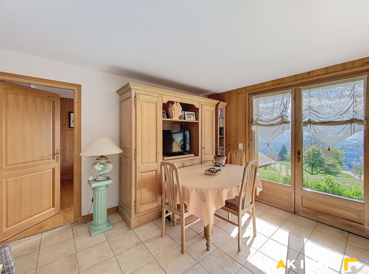 COTEAU DE SAINT ROCH CHALET 215 m2 FACE MONT BLANC