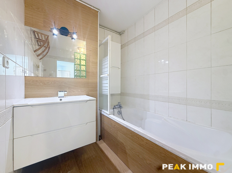 Exclusivité - T4 - 86 m2 avec jardin   2 places de stationne