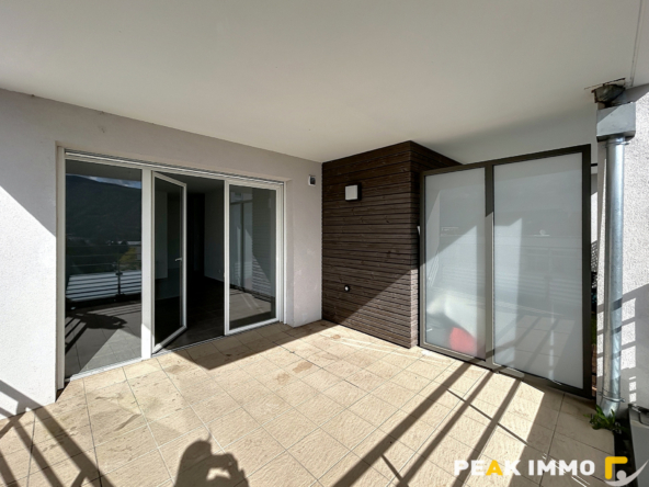 ANNEMASSE   Appartement T4 lumineux avec terrasse et balcon,