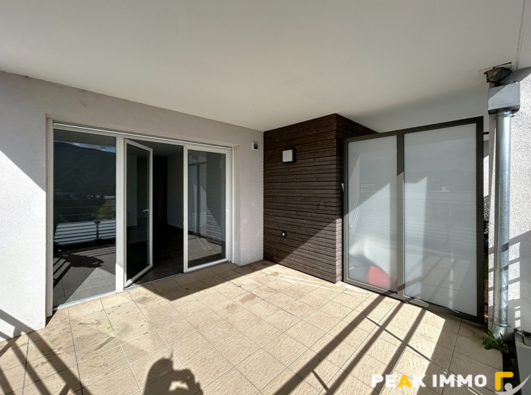 ANNEMASSE   Appartement T4 lumineux avec terrasse et balcon,