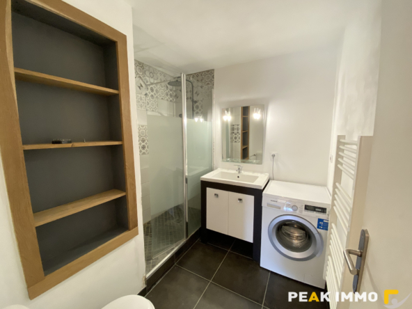 STUDIO MEUBLE 27.87 M2 SALLANCHES