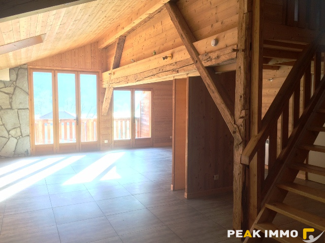 Appartement F4 - 119.10 utiles - 81.6 m2 Loi Carrez- Magland