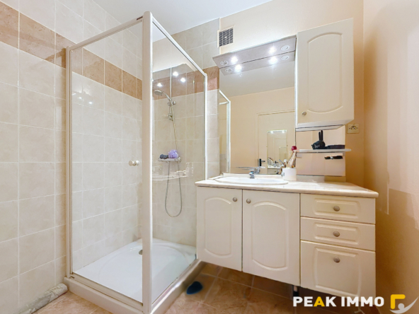 Exclusivité - Les Clarines   64 m2 - balcon - 1 cave