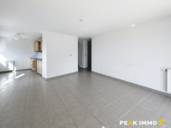 ANNEMASSE   Appartement T4 lumineux avec terrasse et balcon,