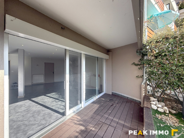 Exclusivité - T4 - 86 m2 avec jardin   2 places de stationne