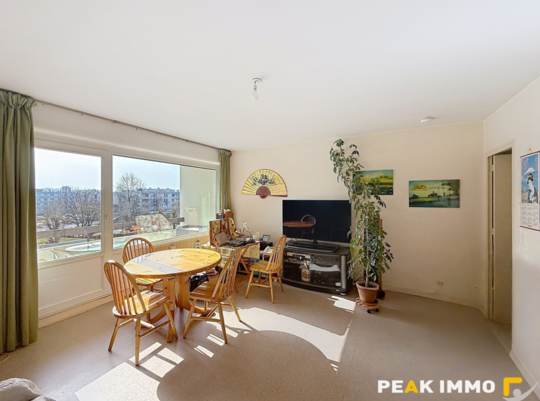 Exclusivité - Les Clarines   64 m2 - balcon - 1 cave