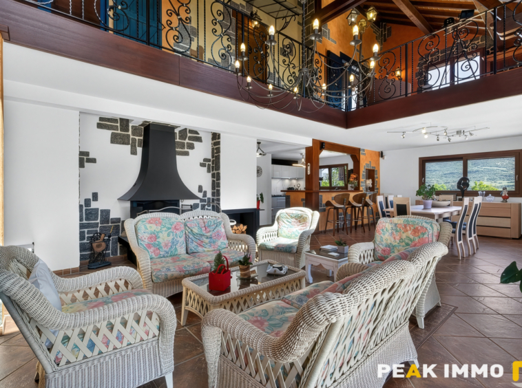 Maison vue lac - 9 pièces - 273 m2 - Portout Chanaz