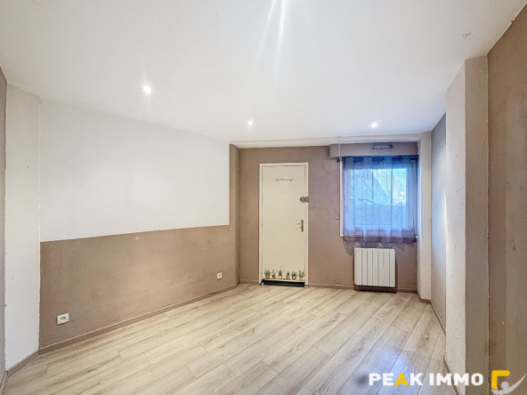 Exclusivité - T4 - 86 m2 avec jardin   2 places de stationne