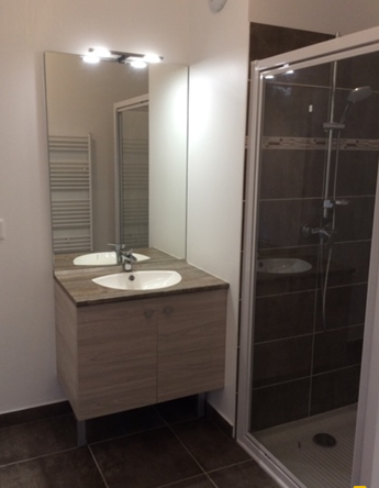 T2 avec balcon, garage et parking   Fillinges