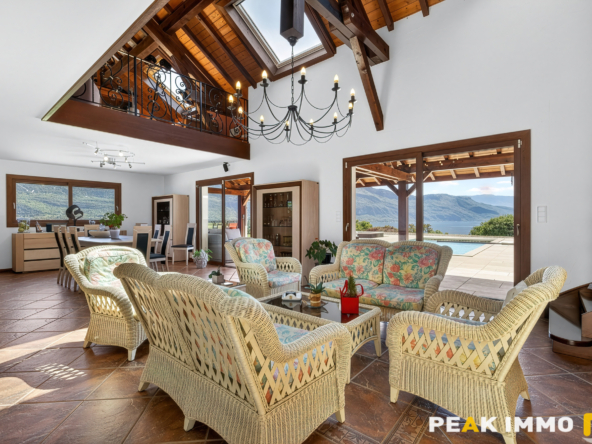 Maison vue lac - 9 pièces - 273 m2 - Portout Chanaz