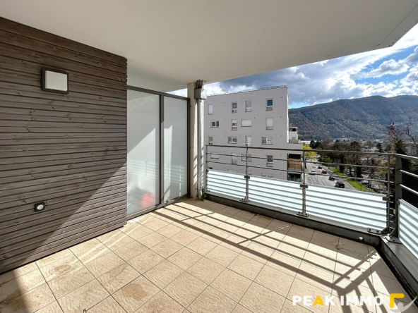 ANNEMASSE   Appartement T4 lumineux avec terrasse et balcon,