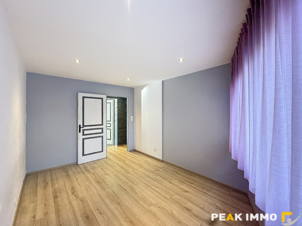 Exclusivité - T4 - 86 m2 avec jardin   2 places de stationne