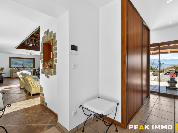 Maison vue lac - 9 pièces - 273 m2 - Portout Chanaz